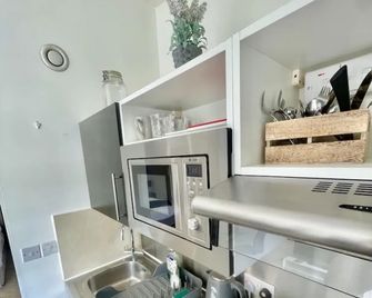 Stunning Studio Apartment in Cambridge - Cambridge - Kitchen