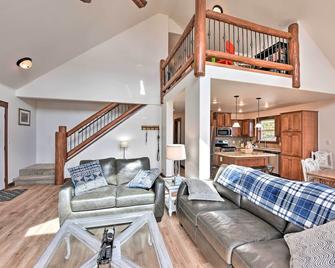 Gorgeous Twin Lakes Home w/ Deck Overlooking Mtns! - Twin Lakes (Lake County) - Sala de estar