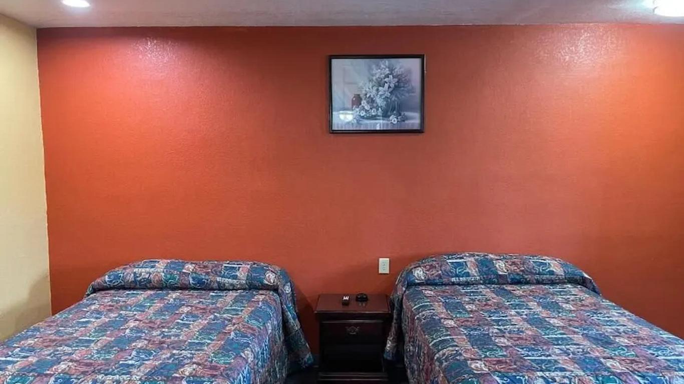 Kenwood Court Motel