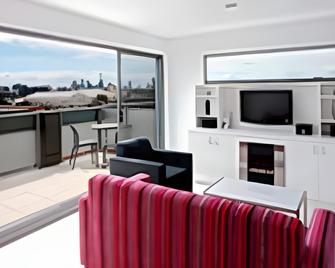 Hiigh Apartments - Melbourne - Living room