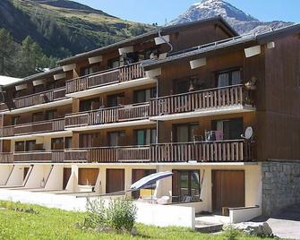 Apartment Les Olympiques - Tignes 1800-4 by Interhome - Tignes - Building