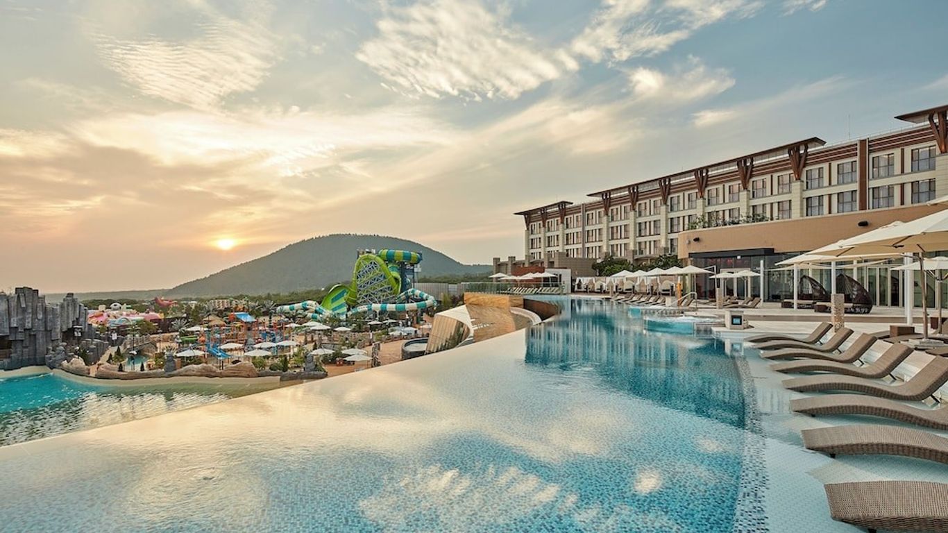 شينوا جيجو شينوا وورلد هوتل آند ريزورتس