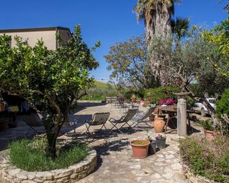 Agriturismo Tarantola - Alcamo - Patio