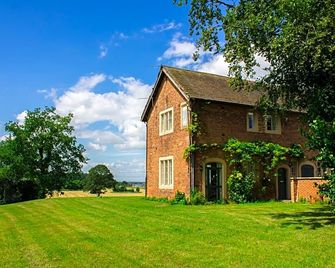 Tailor Room 4 - לינקולן - בניין