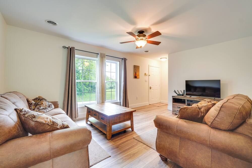 Fish, Hunt And Hike Pet-Friendly Home In