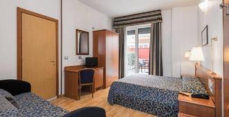 Hotel Piccolo - Verona - Phòng ngủ