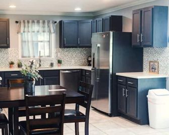 Big Beautiful Family Home Near Park - Sulphur - Keuken
