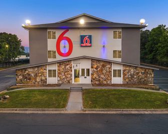 Motel 6 Little Rock, Ar - South - Little Rock - Building