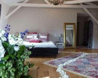 Au Château - La Lucerne-d'Outremer - Habitación