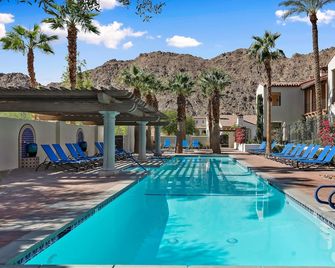 Stunning Renovated Deluxe King Casita near Clubhouse - Pet Friendly! - (C44) - La Quinta - Pool