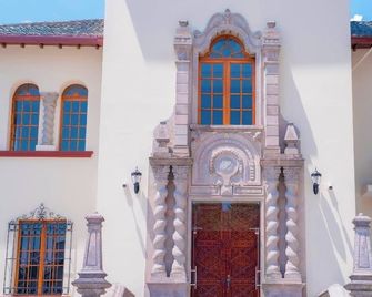 Circasiana Palace Hotel Boutique - Quito