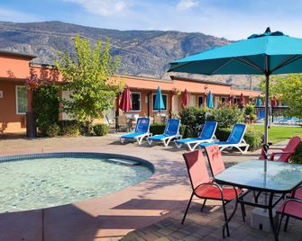 Sahara Courtyard Inn - Osoyoos