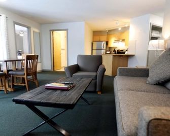 WindTower Lodge And Suites - Canmore - Sala de estar