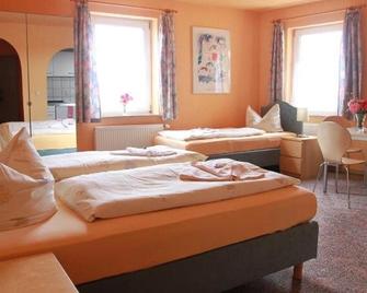 Hotel-Pension Grüne Linde - Деліч - Спальня