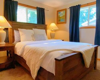 Fantastic Oasis Home in Stevens Point - Stevens Point - Bedroom