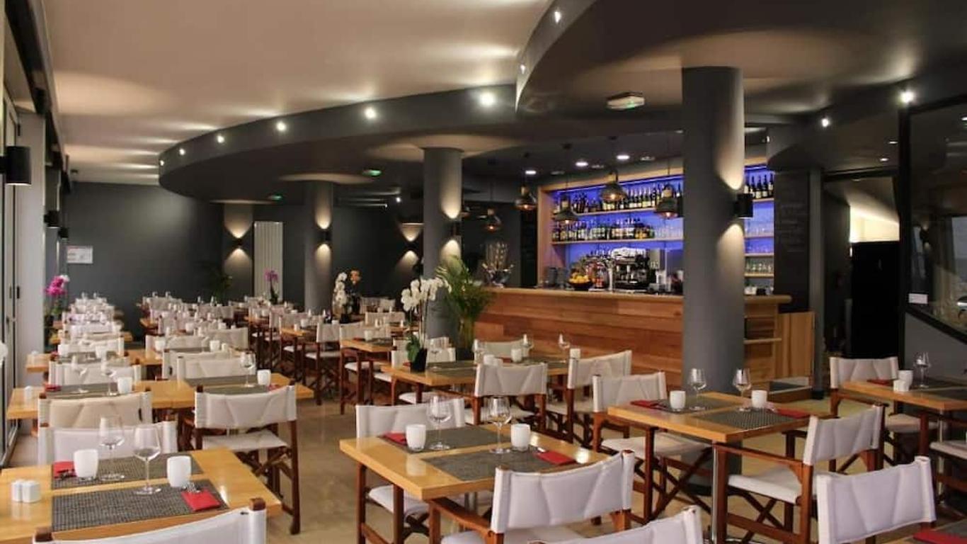 Acadie Saint Victor - Hôtel restaurant - Face mer - Chatelaillon plage