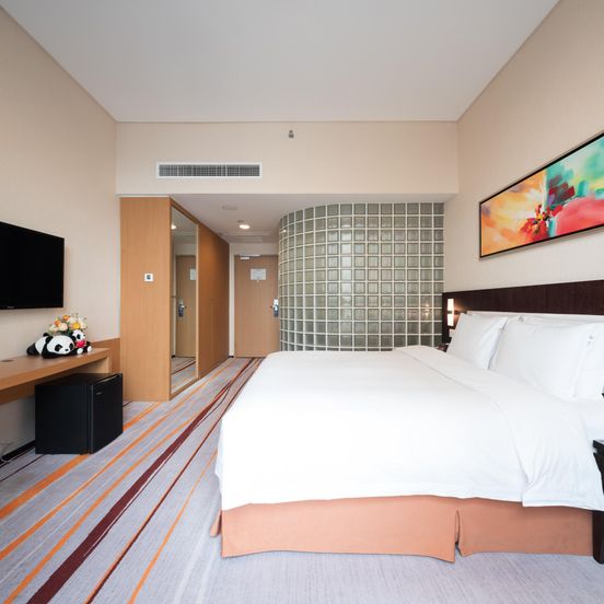 Holiday Inn Express Chengdu Gulou By IHG image 1