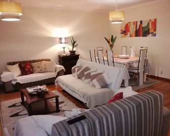 Imaculado Village - Funchal - Obývací pokoj