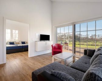 Apartment 'Tannengrün' with Shared Terrace, Shared Garden and Wi-Fi - Hatten - Вітальня