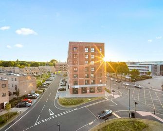 Luxury 2 Bed Apartment - Balcony - Fast Wifi - Netflix - Birmingham - Gebäude