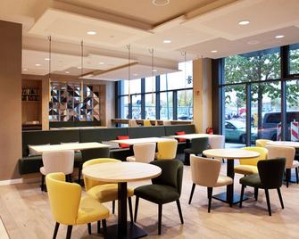 Hampton by Hilton Berlin City East Side Gallery - Berlin - Dining room
