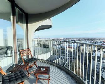 Arbio I Balcony Apartments Augsburg - Augsburg - Balkon