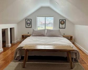 Rico Mountain Home! Sauna! Sleeps 6! Fresh remodel 2022 Easy access to Telluride - Rico - Habitación