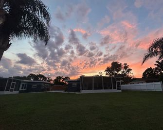 Camp St. Cabanas Unit 3 on Lake Dora - Tavares - Outdoor view