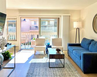 Peaceful Monterey Retreat - Profesionally Cleaned - Monterrey - Sala de estar