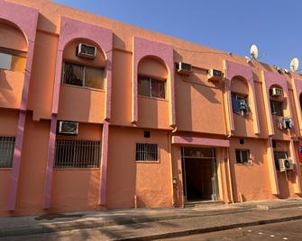 Sakura Hostel - Dubaï - Bâtiment