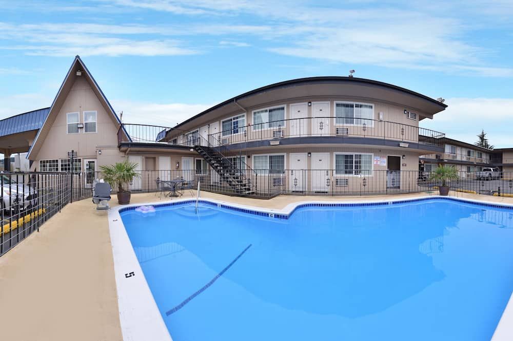 University Inn and Suites Eugene - יוג'ין - בריכה