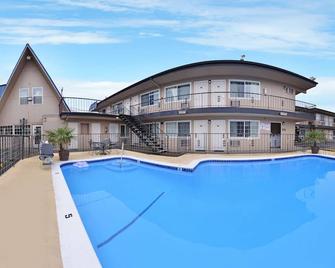 University Inn and Suites Eugene - Eugene - Bể bơi