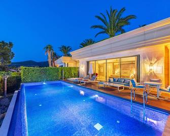 The Plaza Bodrum - Torba - Piscine