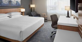 Delta Hotels by Marriott Calgary Airport In-Terminal - Calgary - Sypialnia