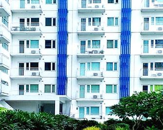 The Promenade Grass Residences Sm North Edsa - Quezon City - Building