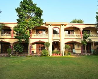 Woods Inn Resort - Bhopal - Edificio
