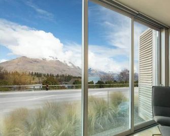 Hello Qt Pounamu - Queenstown - Balcony