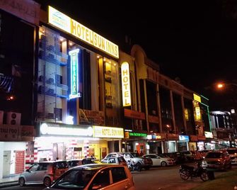 Sun Inns Dmind Seri Kembangan - Seri Kembangan - Building