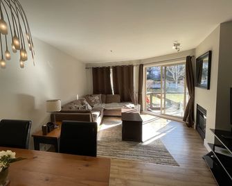 Best ski in ski out condo at Whistler - Whistler - Wohnzimmer