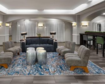 La Quinta Inn & Suites by Wyndham San Antonio Airport - San Antonio - Lounge
