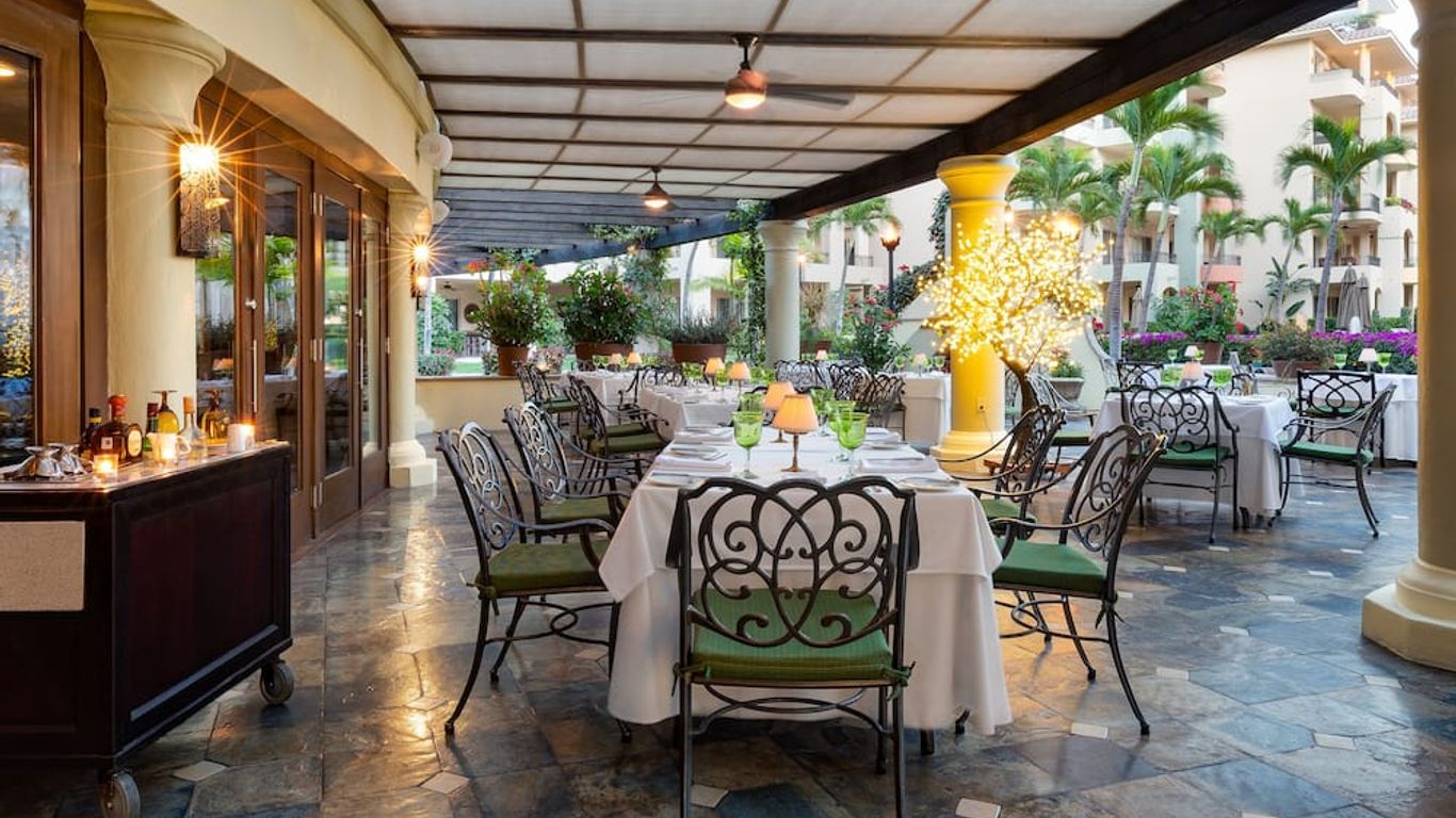 Villa La Estancia Beach Resort & Spa