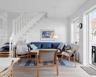 4108 borre - Klintholm havneby 8 - Borre
