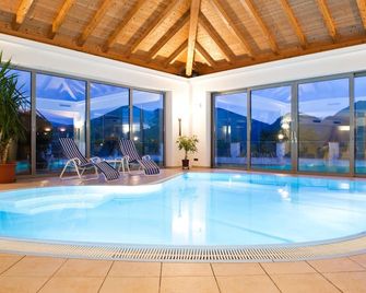 Hotel Haus an der Luck - Barbiano - Piscina