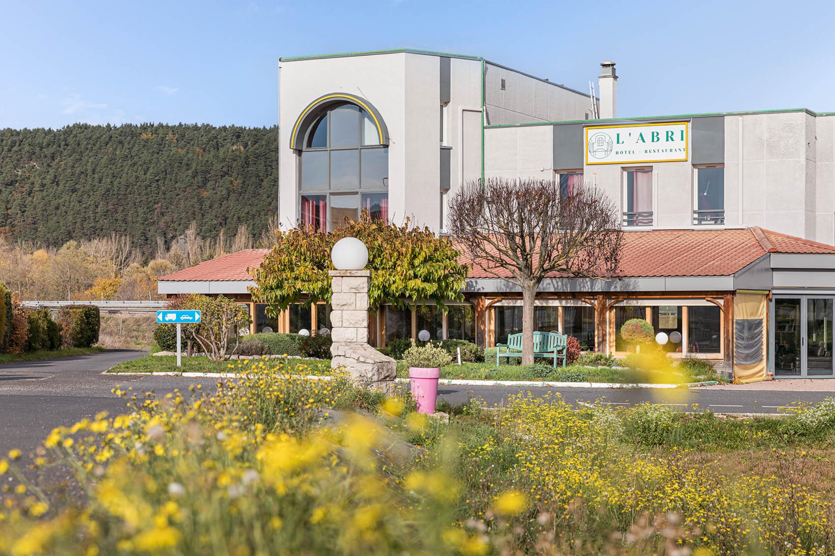 Hotel L'Abri - Le-Puy-en-Velay - Gebäude