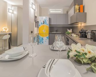 Amazing Life House - Varenna - Restaurante