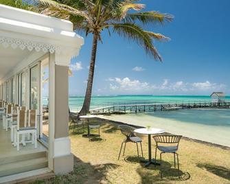Tropical Attitude - Trou d'Eau Douce - Beach