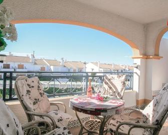 Awesome Apartment In Gran Alacant - Santa Pola - Balkon