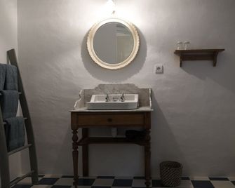 La Cour du Marronnier - Pont-de-Barret