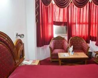 Hotel Vishwanath - Lucknow - Living room