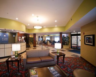 Holiday Inn Express & Suites Atlanta East - Lithonia By IHG - Lithonia - Лоббі